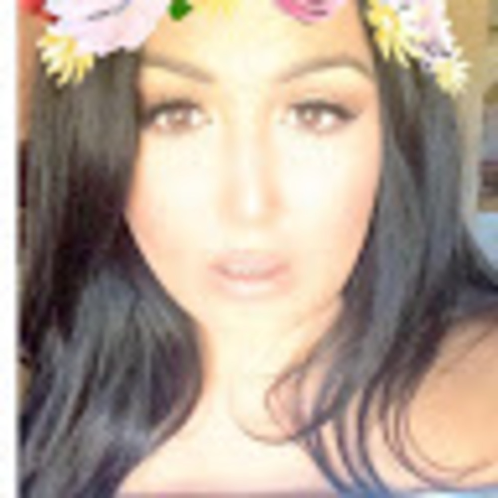 Meet your Posher, Paola